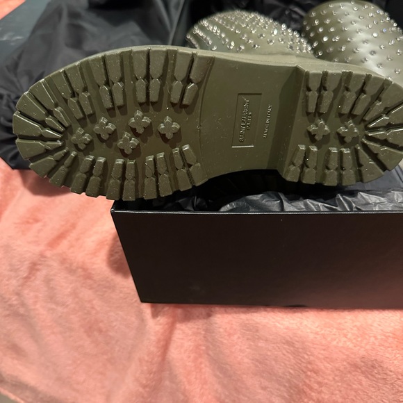 A crystal-embellished shaft seriously amps up a weather-ready rubber rain boot - Picture 4 of 12